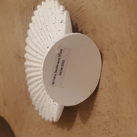 Ceramic Table Decor - Picture 5 of 7